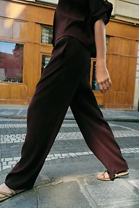 FLOWY STRAIGHT LEG PANTS