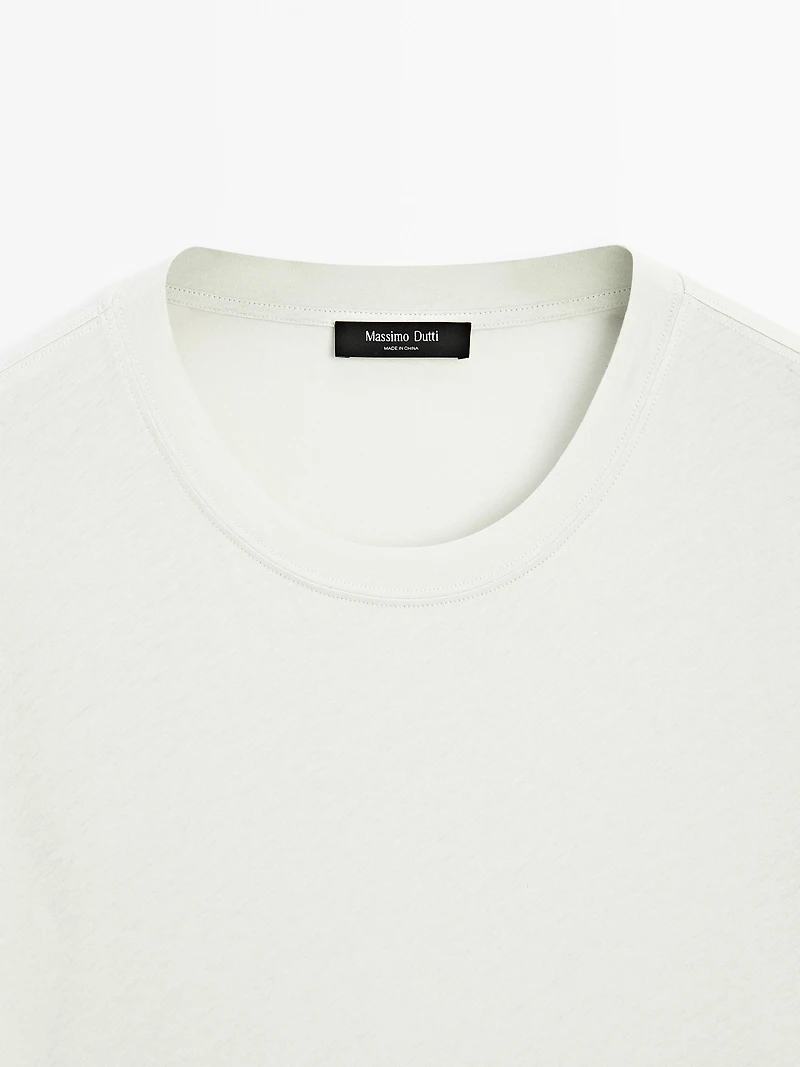 Lightweight short sleeve T-shirt