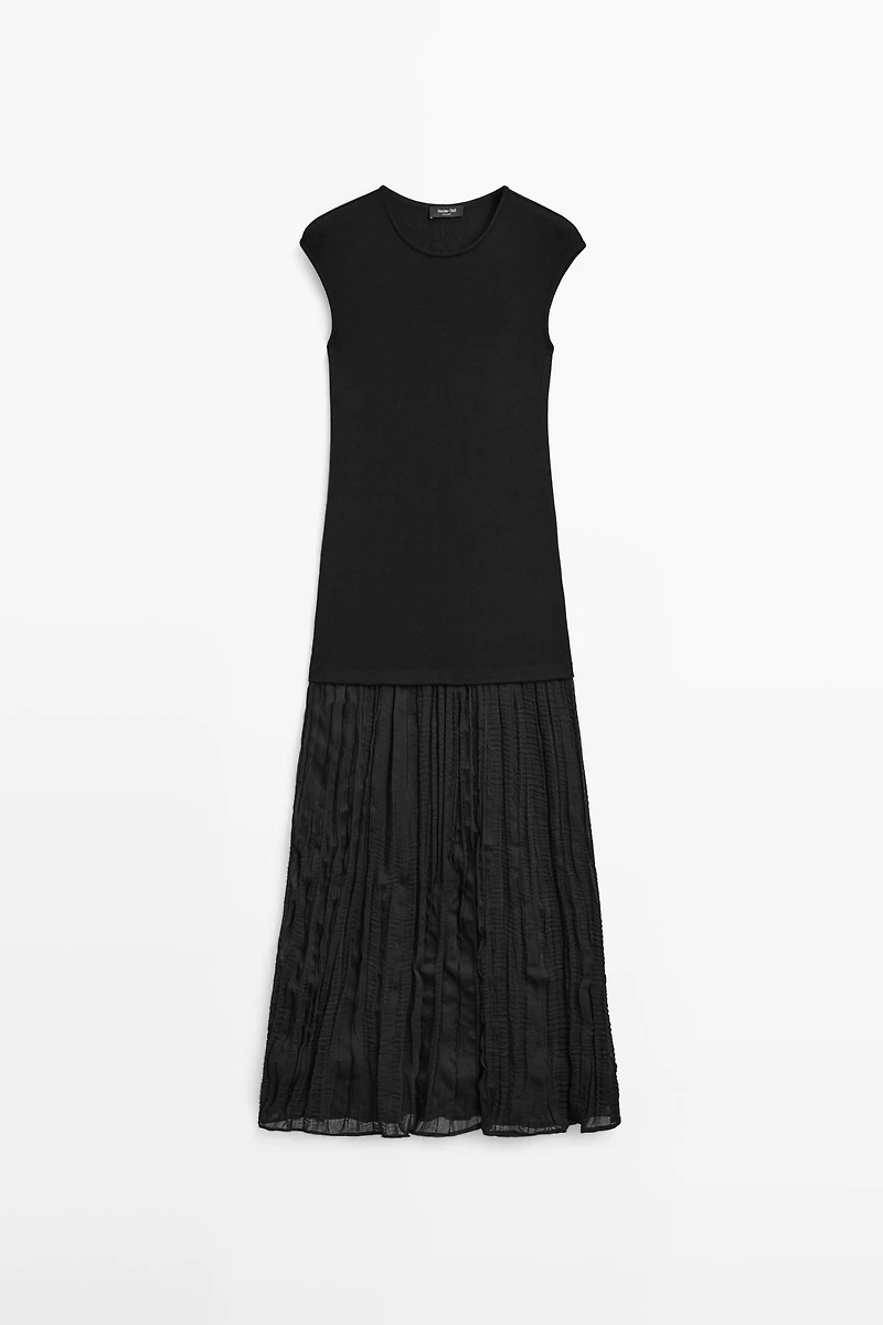 Long contrast pleated dress