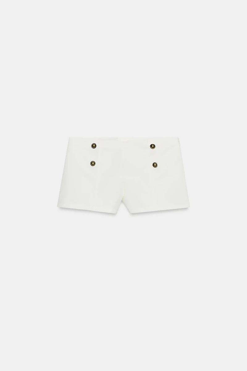 MINI SHORT À BOUTONS