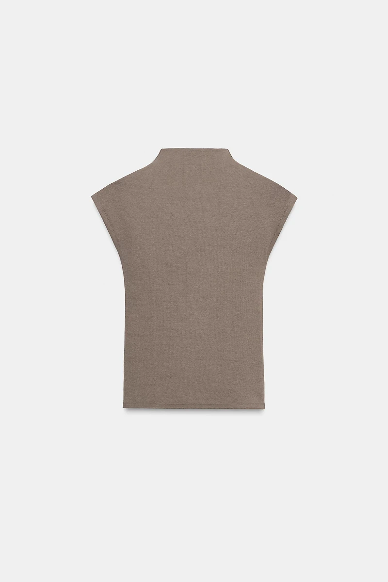 HIGH NECK TOP