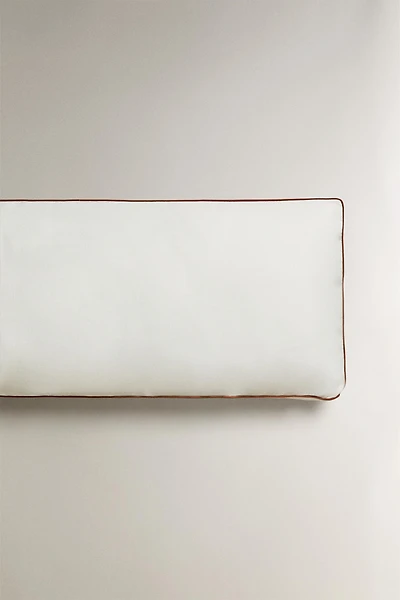 BENCH SEAT CUSHION WITH PIPING