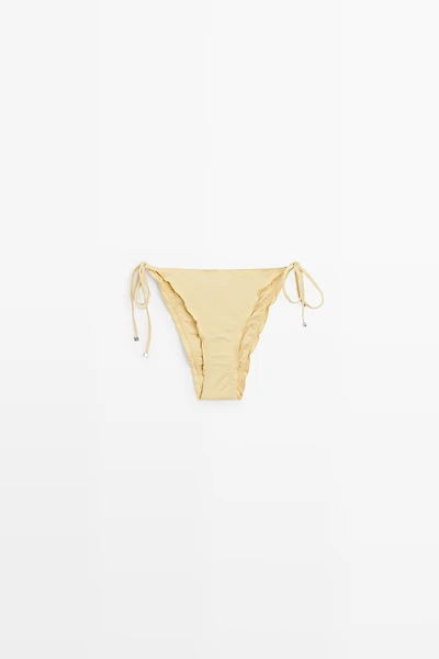 Ruffled bikini bottoms with bows
