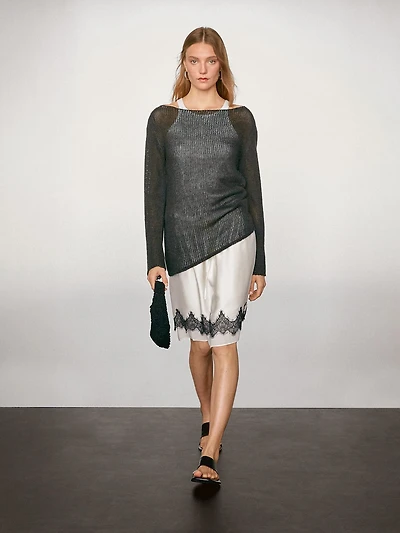 Contrast lace-trimmed skirt