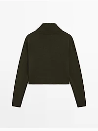100% cashmere short knit sweater