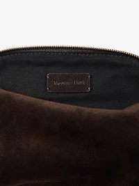 Petite trousse de toilette en croûte cuir