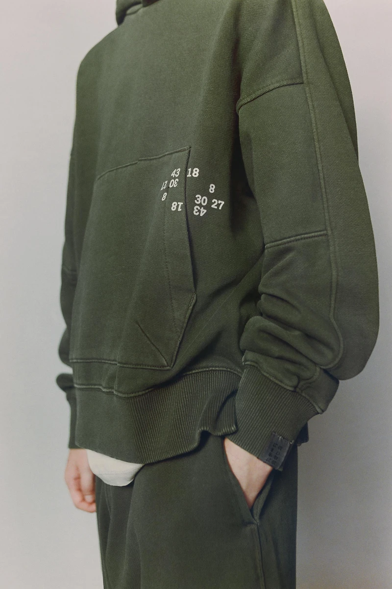 GARMENT DYE HOODIE SWEATSHIRT