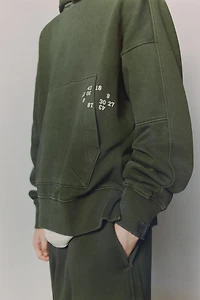 GARMENT DYE HOODIE SWEATSHIRT