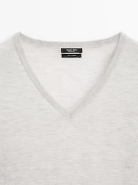 100% cashmere fine knit sweater