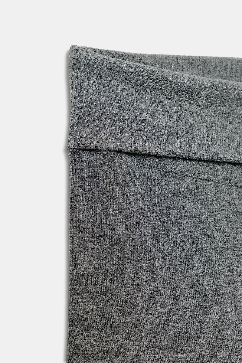 PANTALON FLARE SANS COUTURE