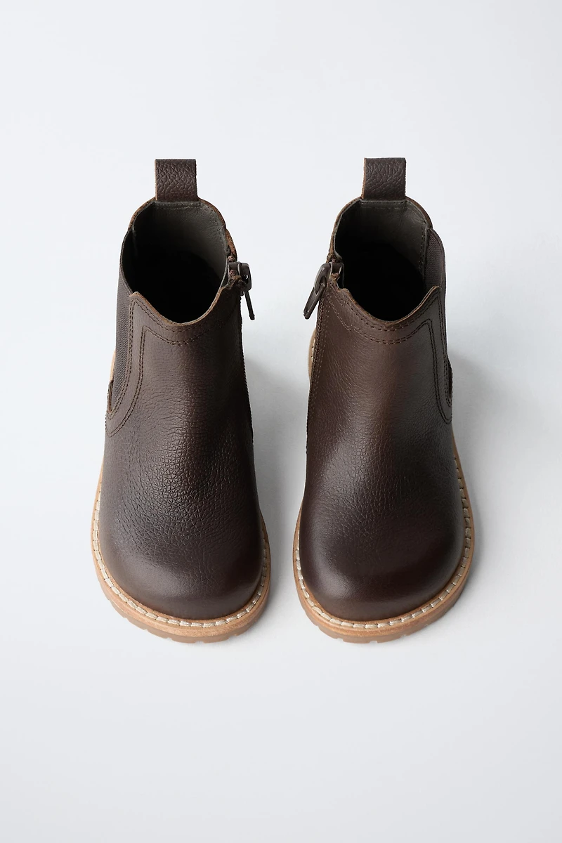 LEATHER CHELSEA BOOTS