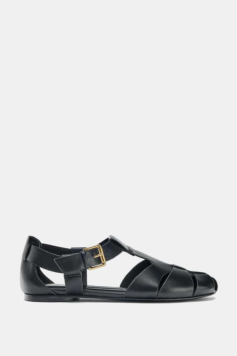 CHAUSSURES STYLE PLAGE PLATES