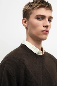 Cashmere wool blend knit sweater with crew neck