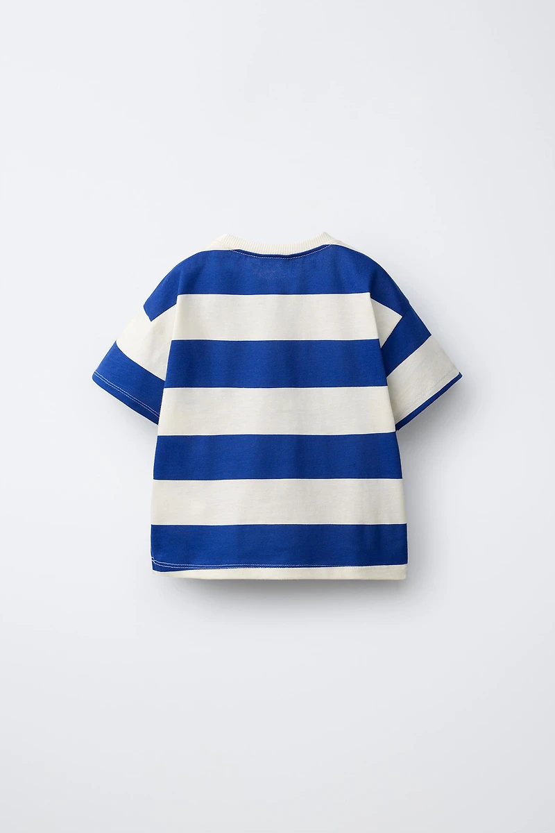 T-SHIRT À RAYURES ET PIÈCES FRUITS