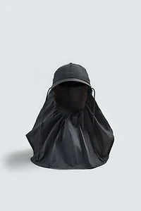 TECHNICAL HOOD CAP