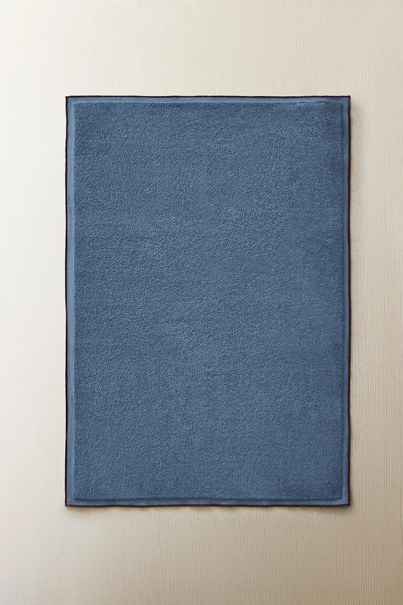 CONTRAST TOPSTITCH TOWEL