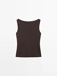 Knit vest with pocket details