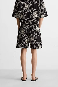 EMBOSSED EMBROIDERY SHORTS