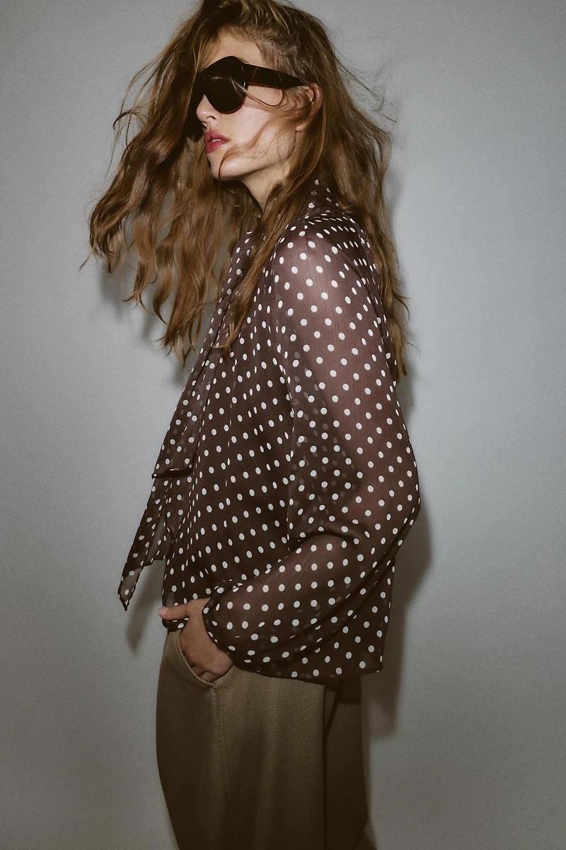 POLKA DOT TIE BLOUSE