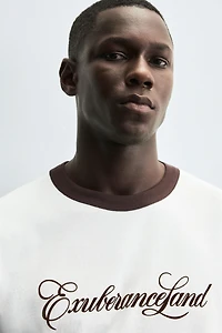 CONTRAST TEXT RIB T-SHIRT
