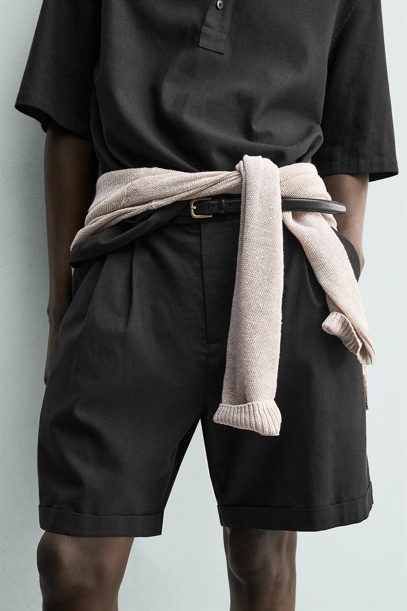 RELAXED FIT PLEATED SHORTS