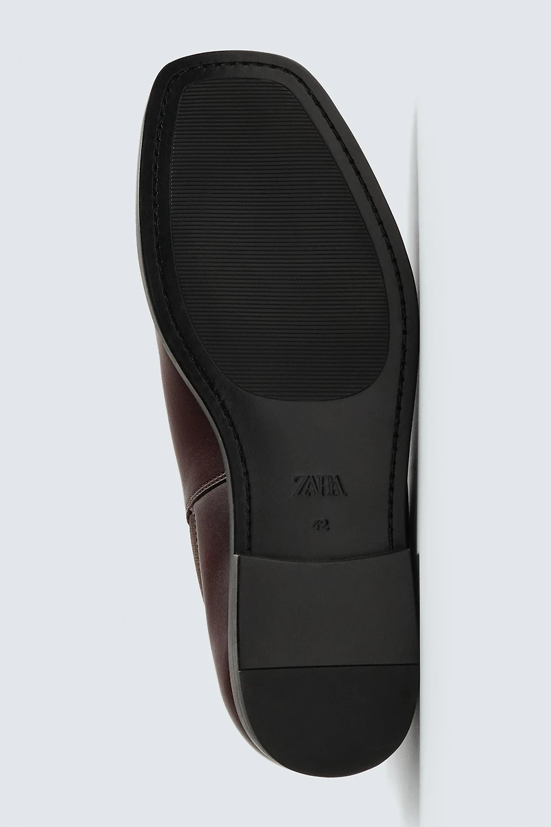 LEATHER CHELSEA BOOTS