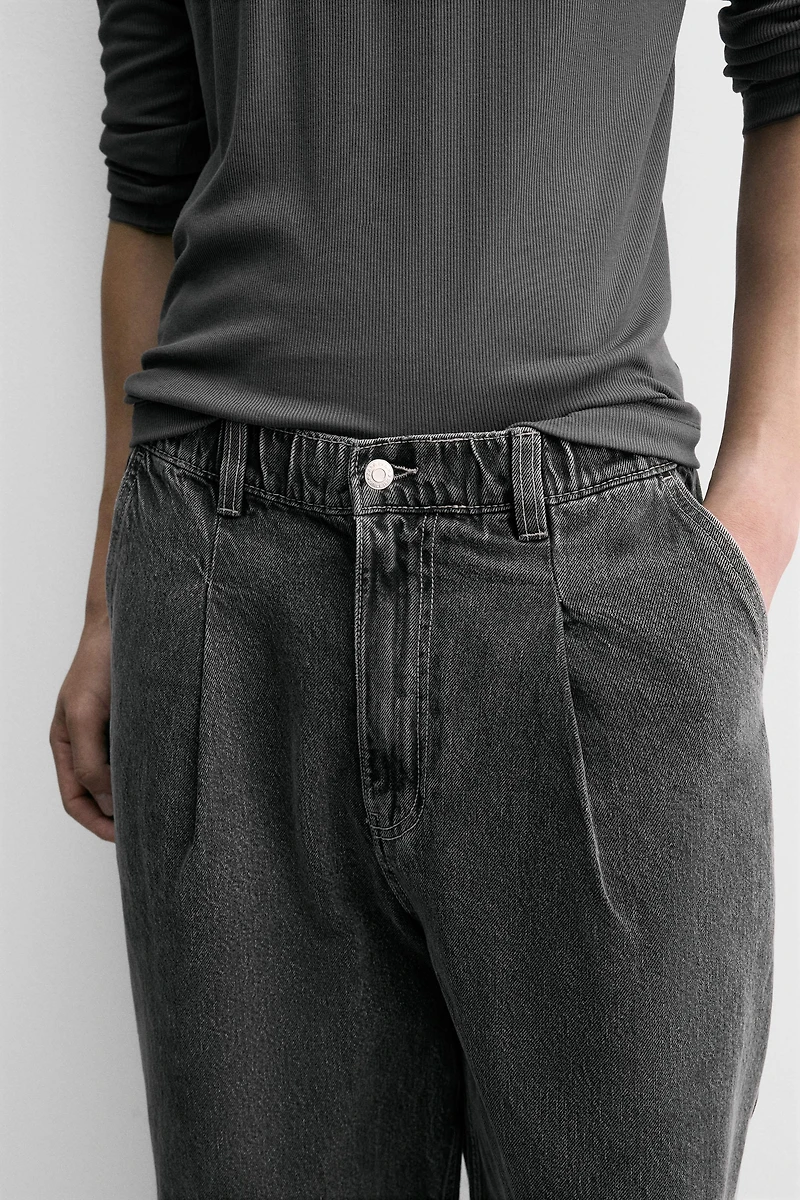 PLEATED WIDE FIT DENIM CHINO PANTS