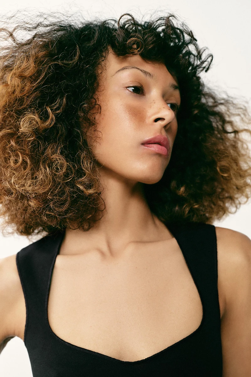 STRETCH SQUARE NECK BODYSUIT