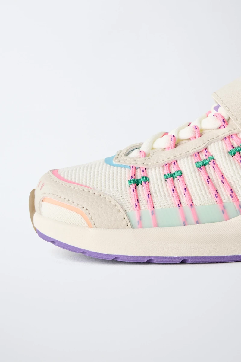BAREFOOT SNEAKERS