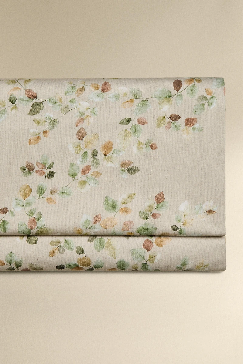 DRAP DE DESSUS SATIN IMPRIMÉ FEUILLES