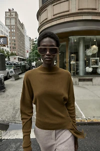 ASYMMETRIC KNIT SWEATER