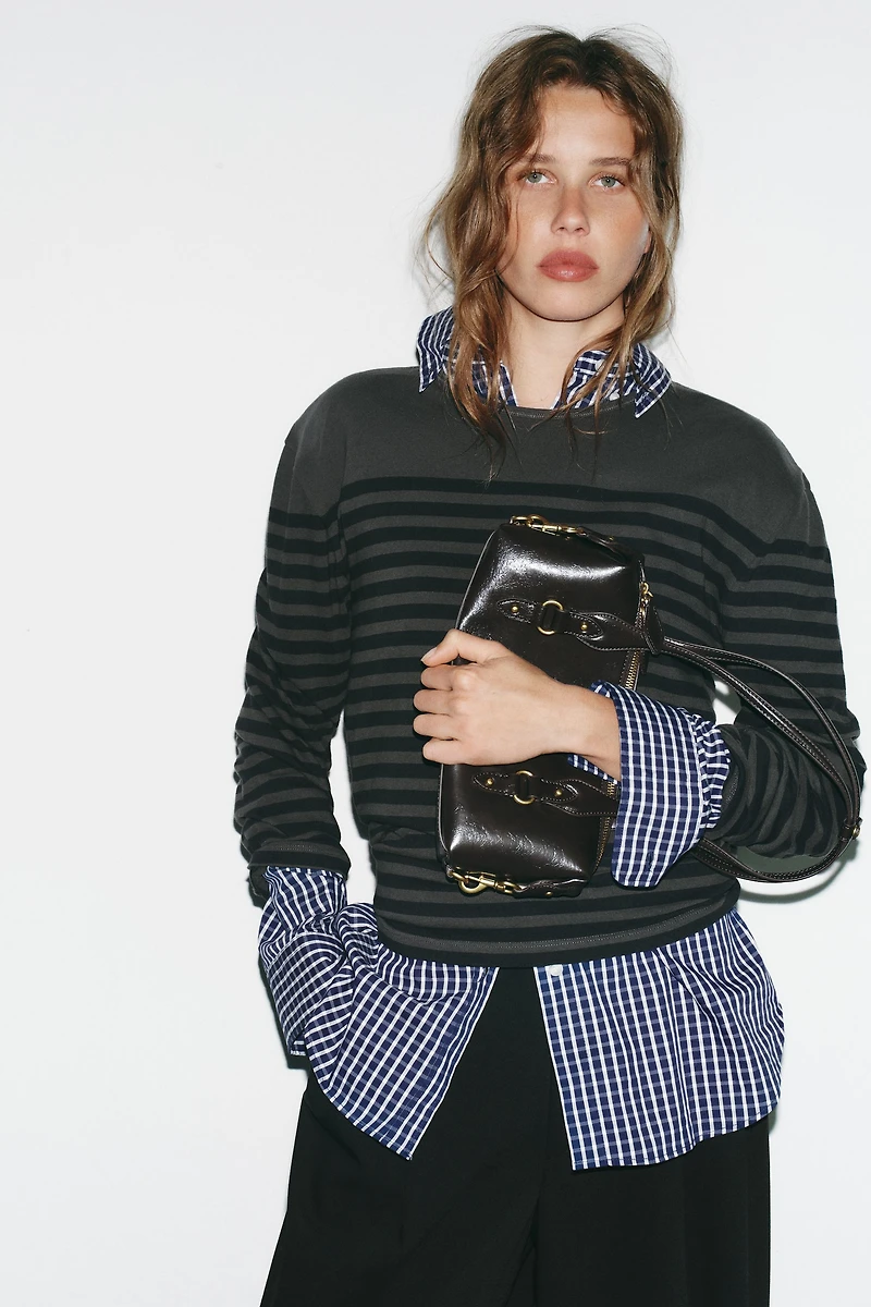 SHOULDER BAG WITH METAL DETAILS