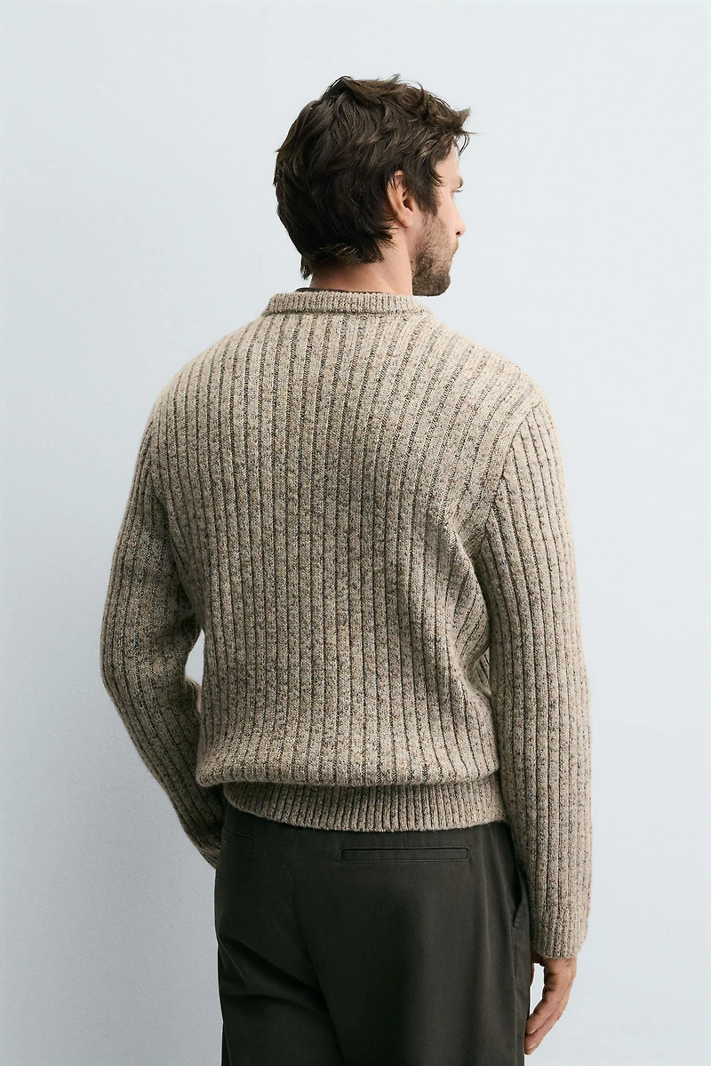 RIBBED TEXTURED JUMPER