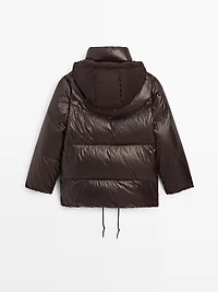 Water-repellent puffer jacket with detachable hood