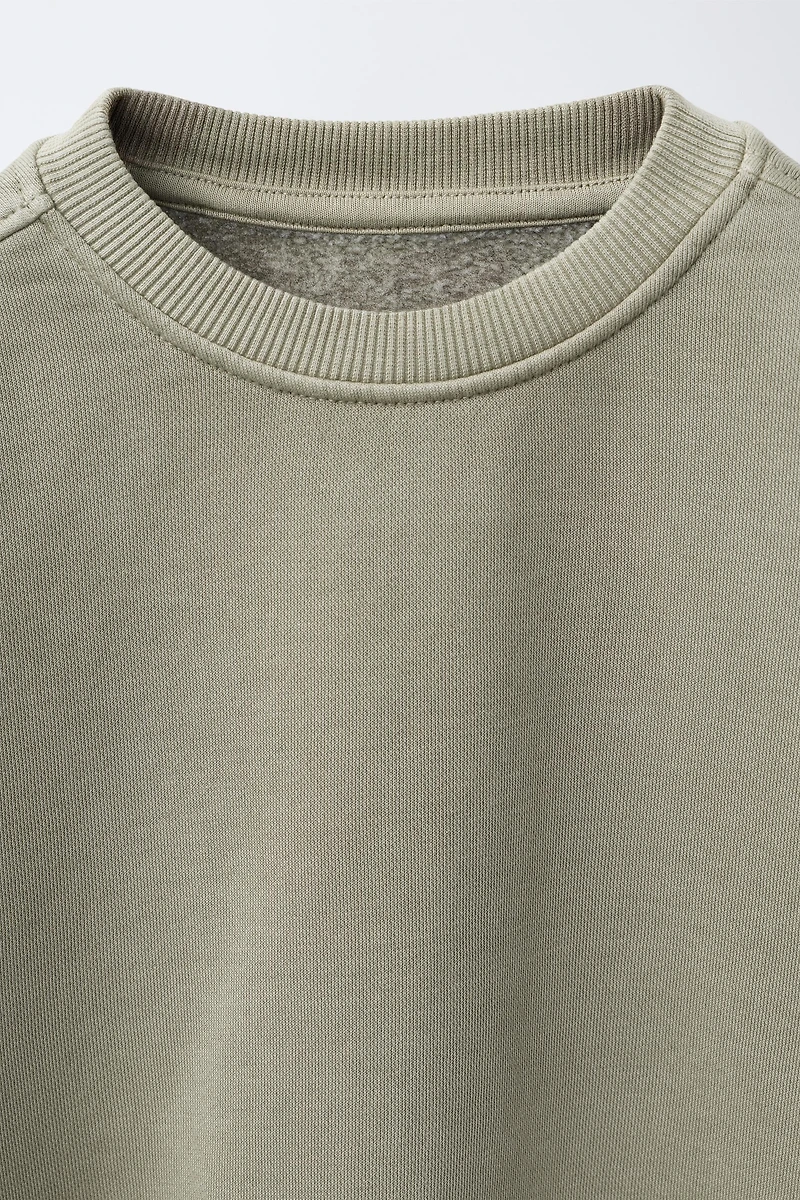 GARMENT DYE SWEATSHIRT AND JOGGER PANTS SET
