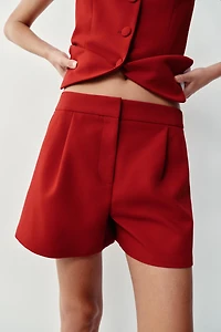 PLEATED SHORTS