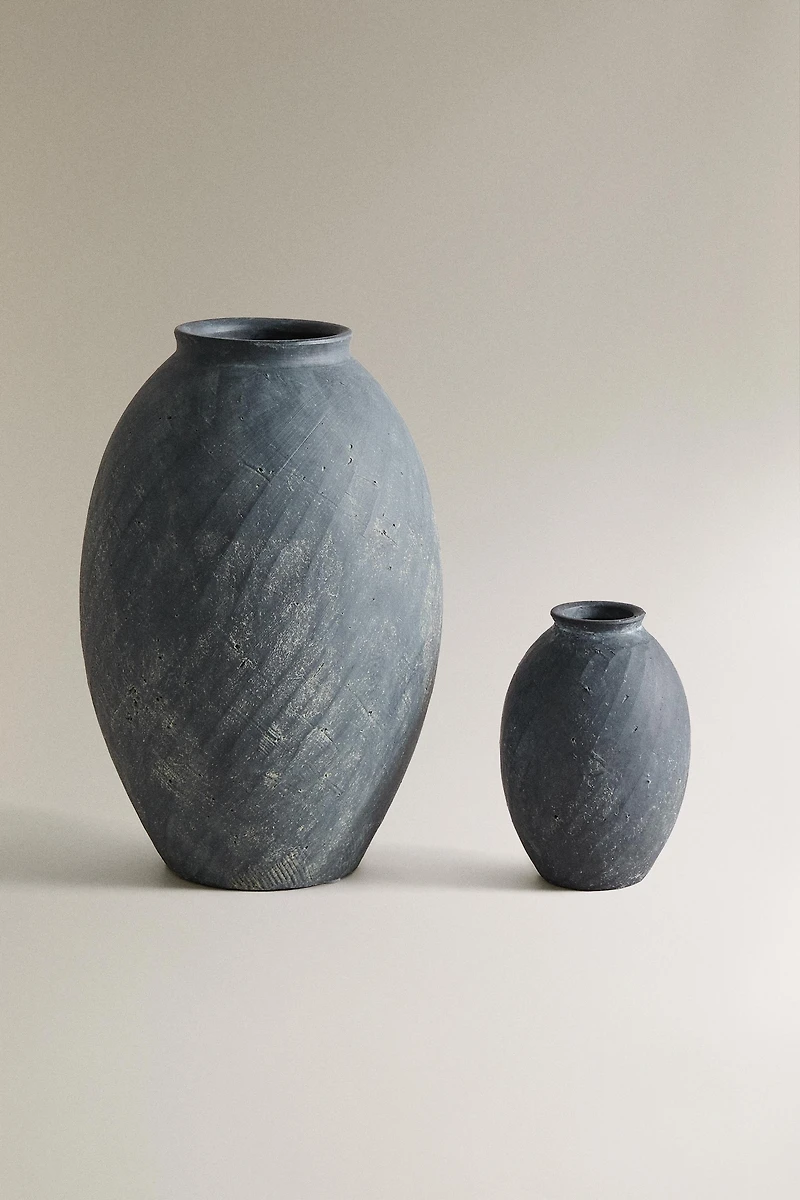 TEXTURED CERAMIC VASE