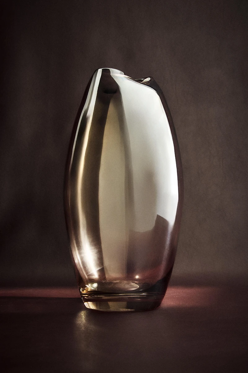 TALL SHINY GLASS VASE