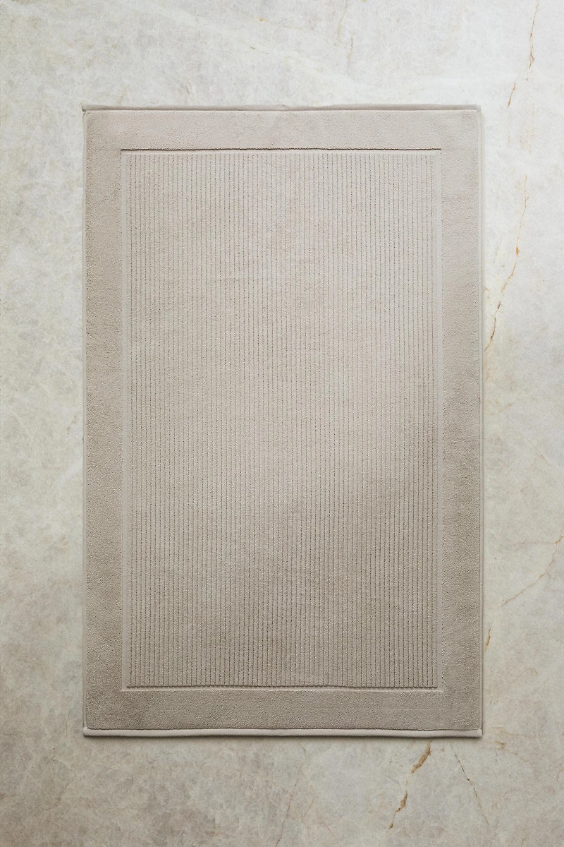 RIBBED TEXTURE BATH MAT