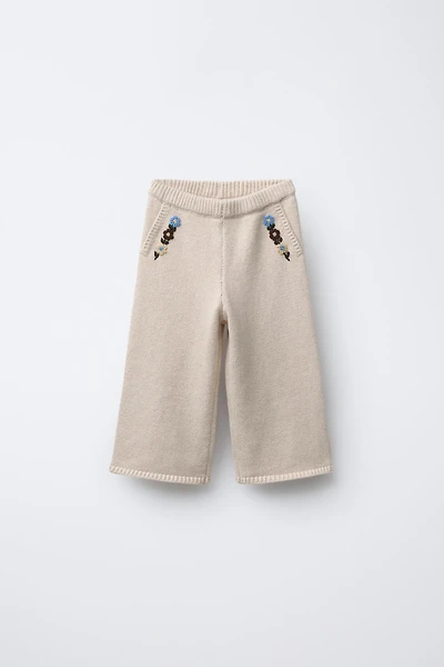EMBROIDERED FLORAL KNIT PANTS