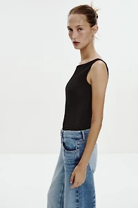 OFF-THE-SHOULDER RIBBED T-SHIRT