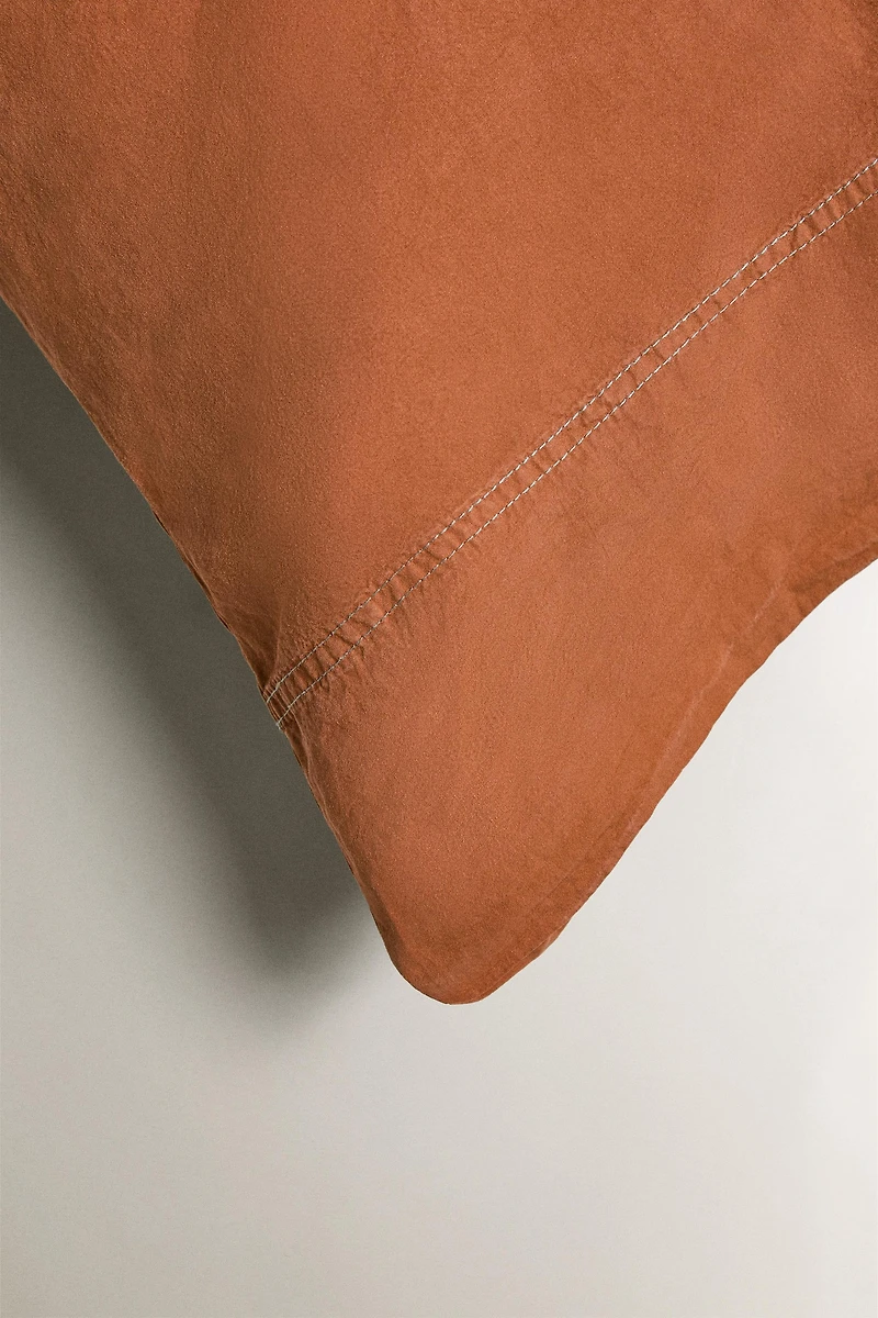 KIDS’ DYED PILLOWCASE