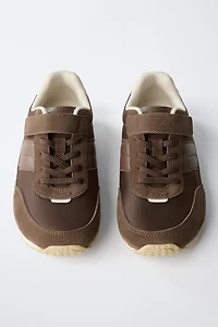 BAREFOOT SNEAKERS