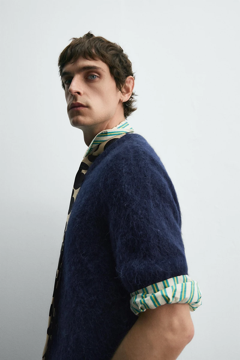 TEXTURED CARDIGAN HARRY LAMBERT FOR ZARA X DISNEY