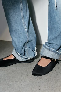 VELVET EFFECT BUCKLE BALLET FLATS