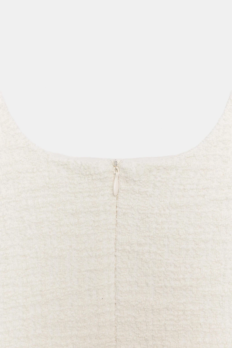 ROBE COURTE STRUCTURÉE
