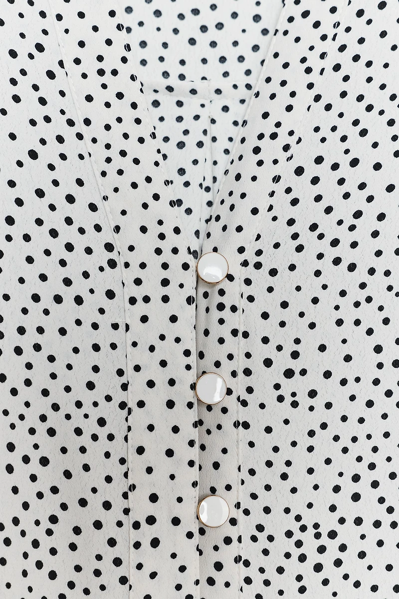 POLKA DOT TAB SLEEVE SHIRT
