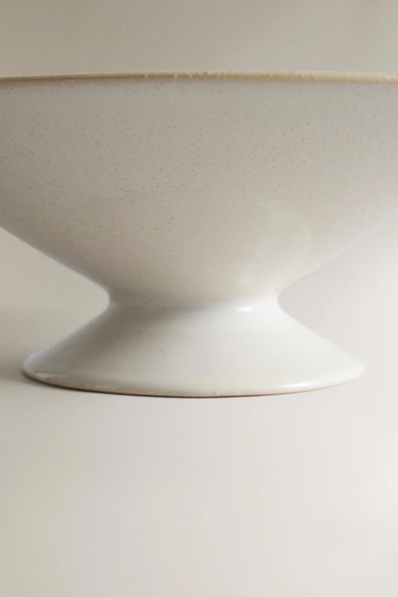 WHITE CERAMIC DECORATIVE BOWL