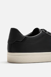BASIC SNEAKERS