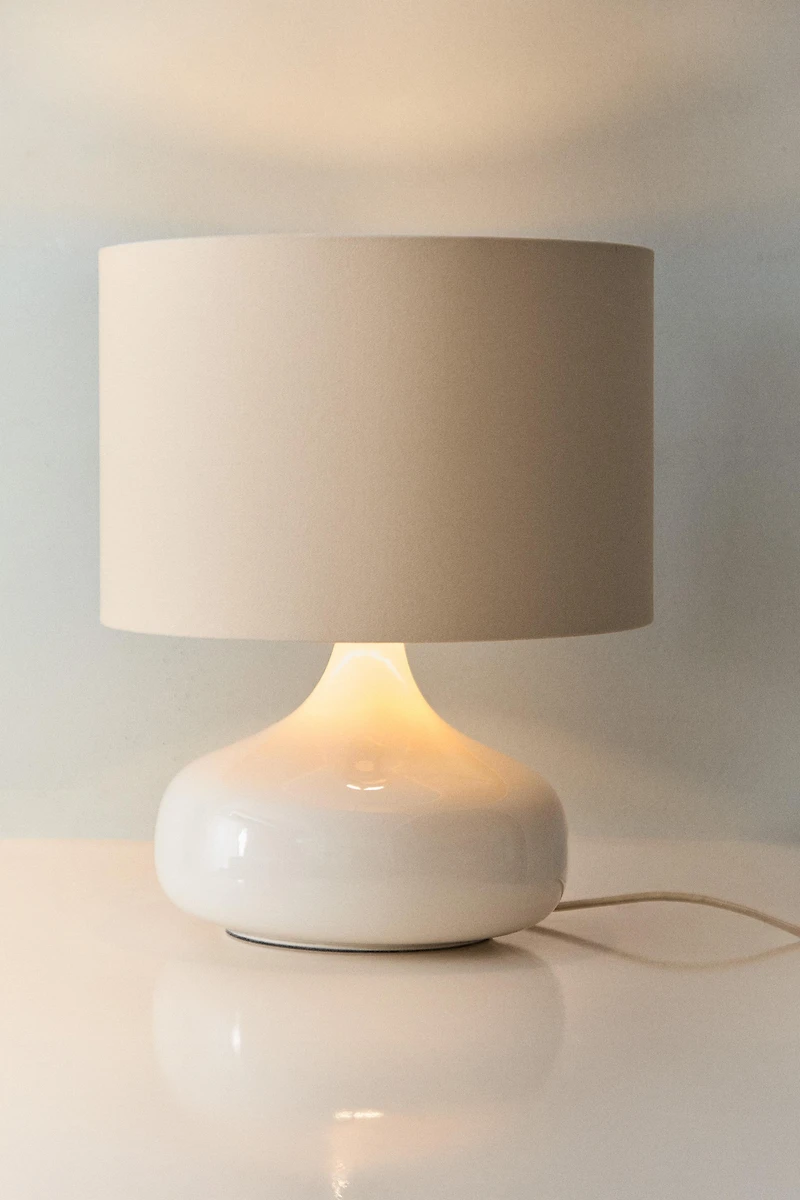TABLE LAMP WITH CERAMIC BASE
